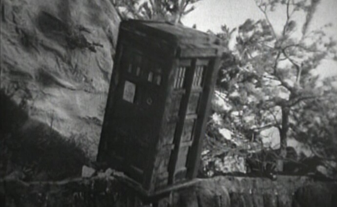 TARDIS_falls