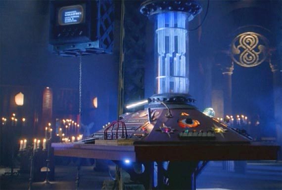 movie-tardis-console-570x385-1