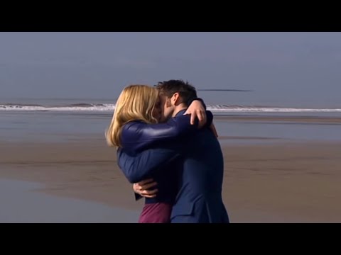 Metacrisis Doctor and Rose Kiss
